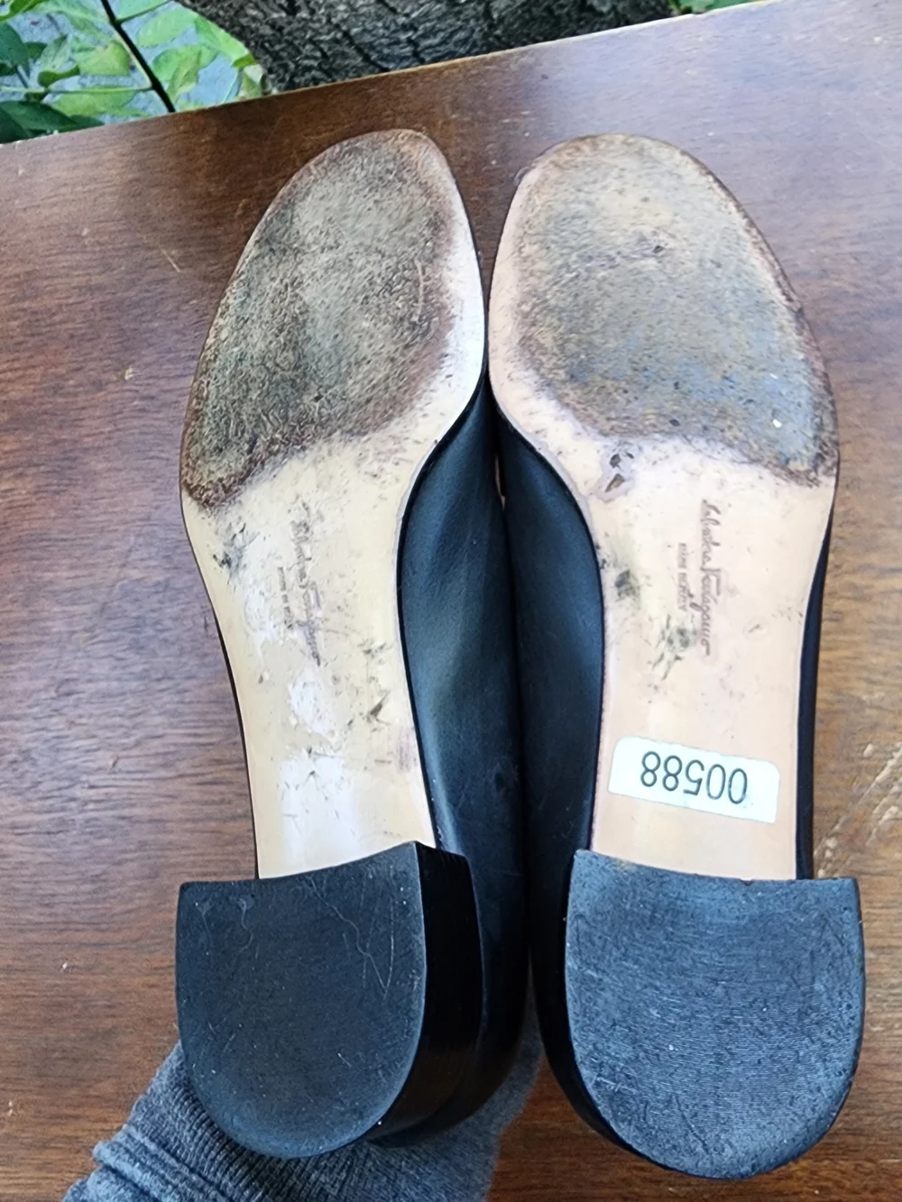 Salvatore Ferragamo Gancini Black Leather Loafer Heel